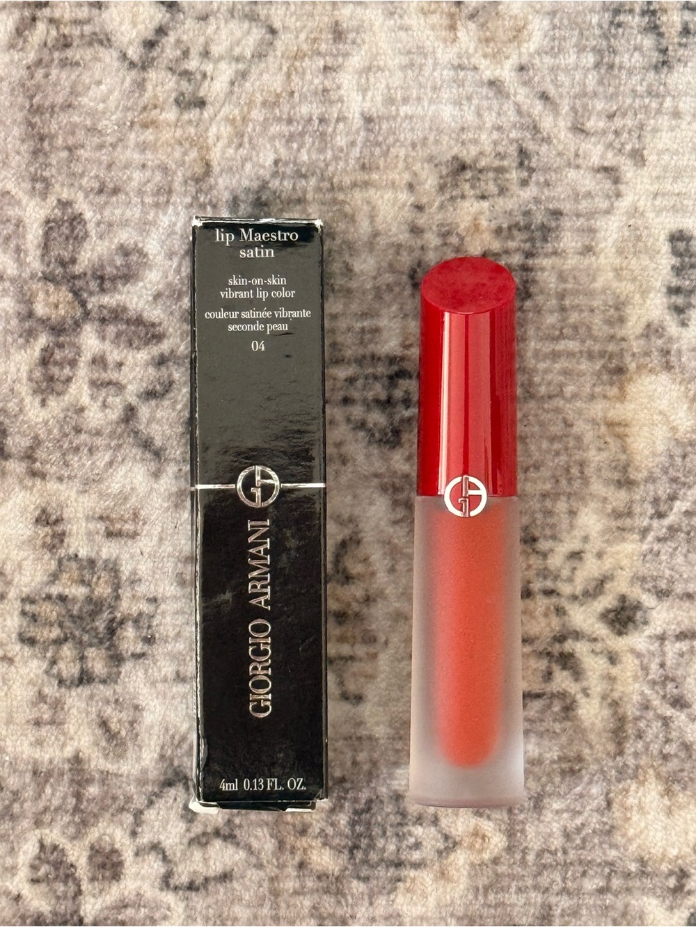 Giorgio Armani Lip Maestro Satin Liquid Lipstick - Vibrant Red (04)